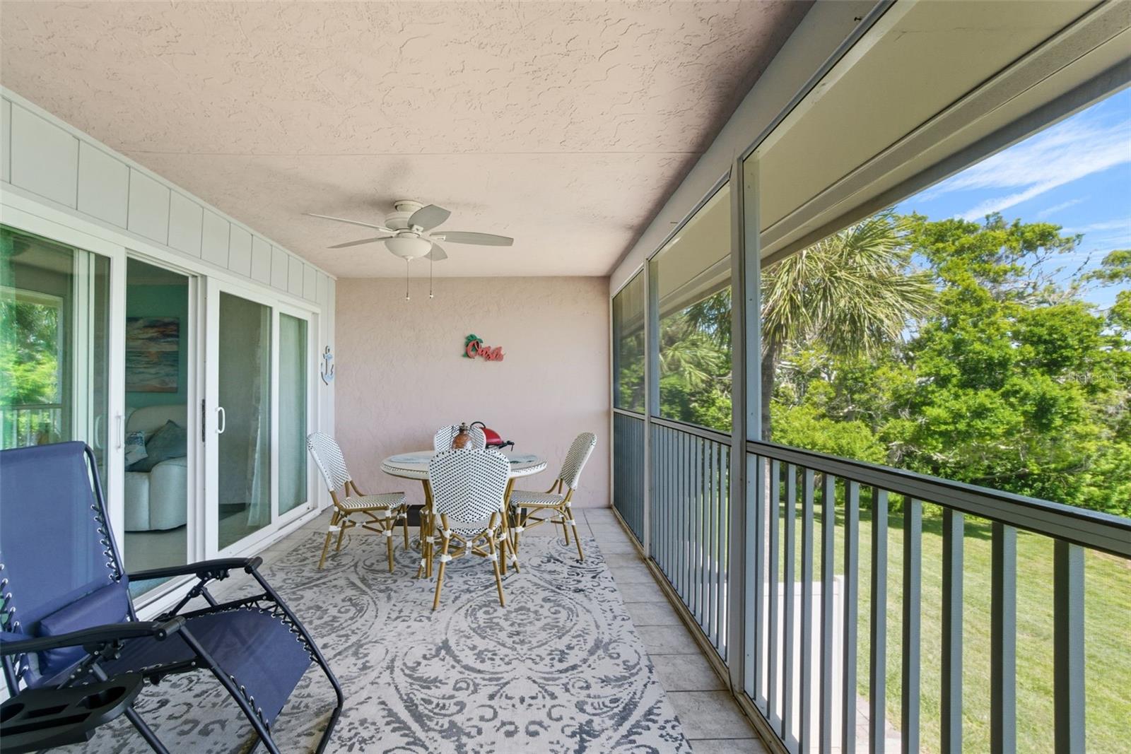 Image 22 of 33 For 749 Manatee Avenue
