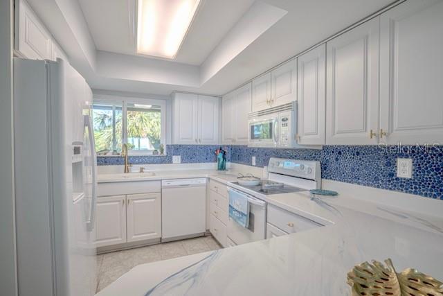 Image 4 of 15 For 749 Manatee Avenue