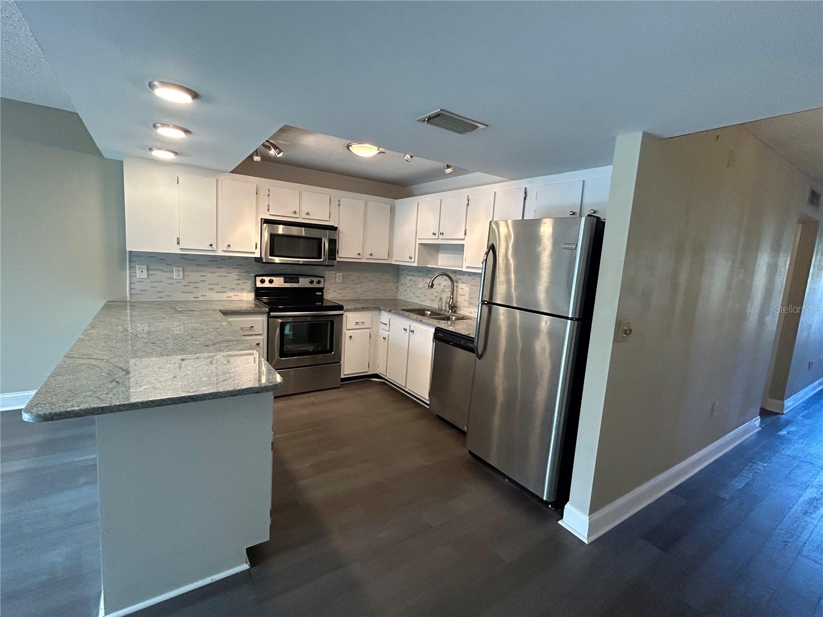 Image 2 of 23 For 425 30th Avenue W C212