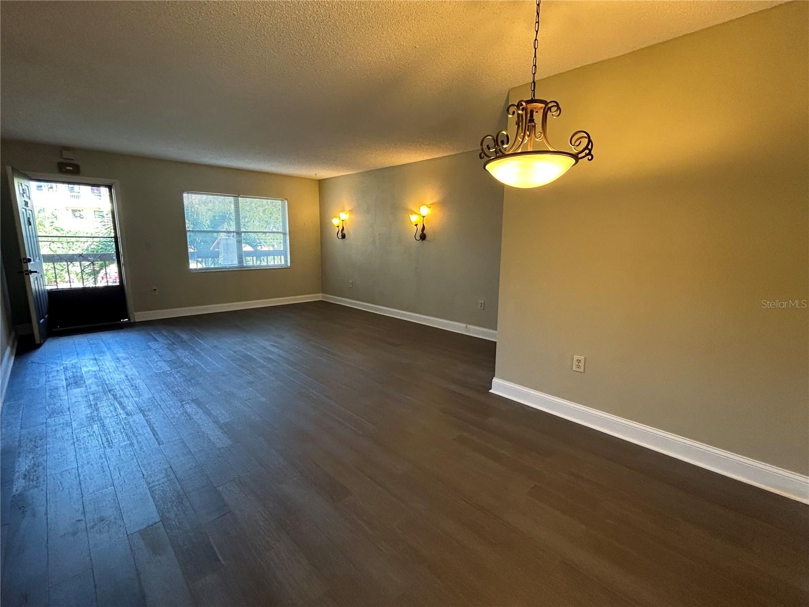 Image 7 of 23 For 425 30th Avenue W C212