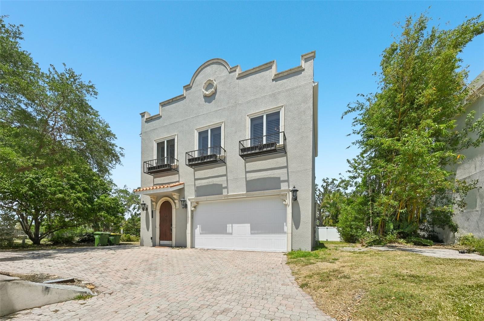 Image 2 of 15 For 2221 Bahia Vista Street