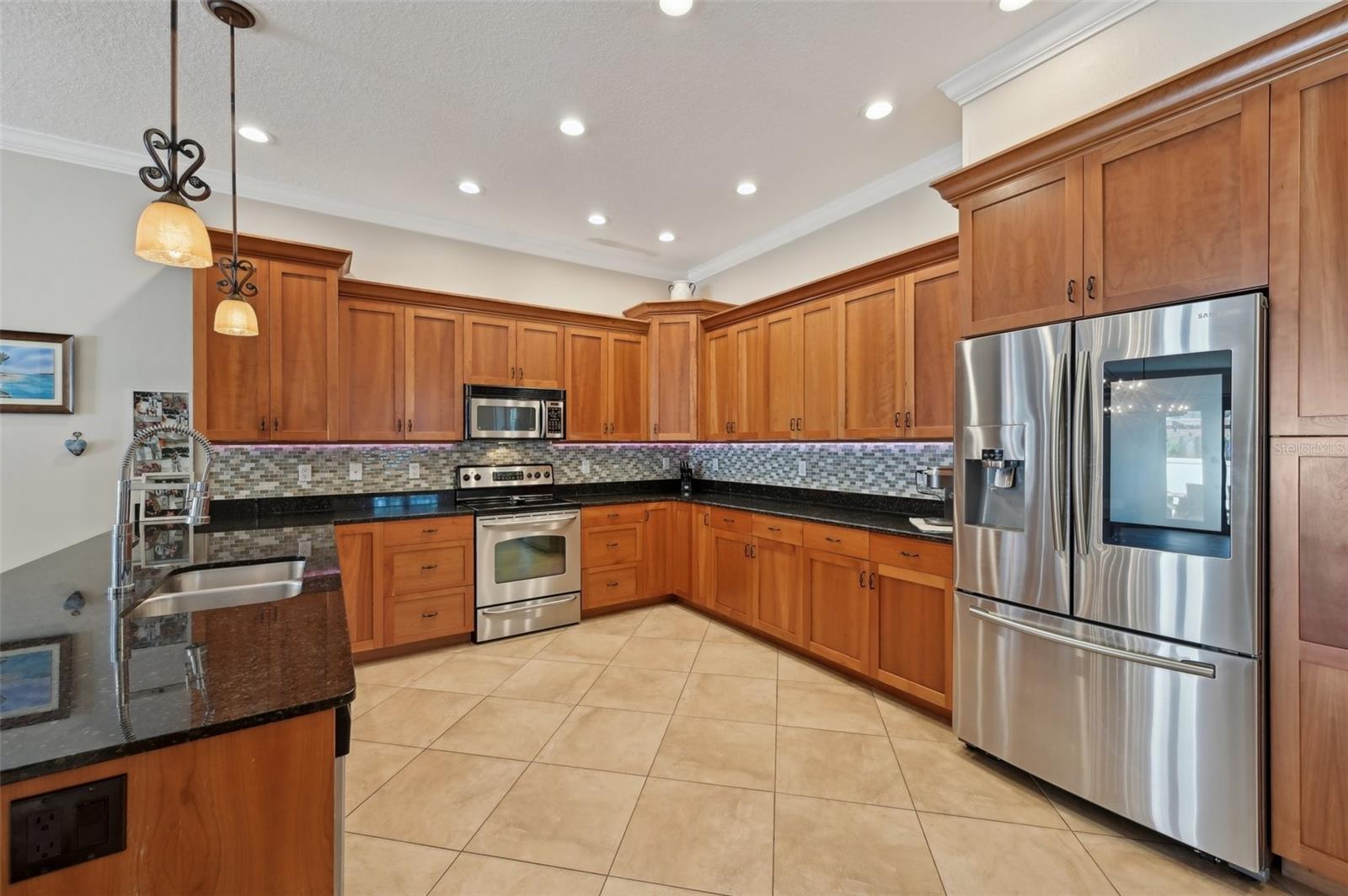 Image 7 of 15 For 2221 Bahia Vista Street