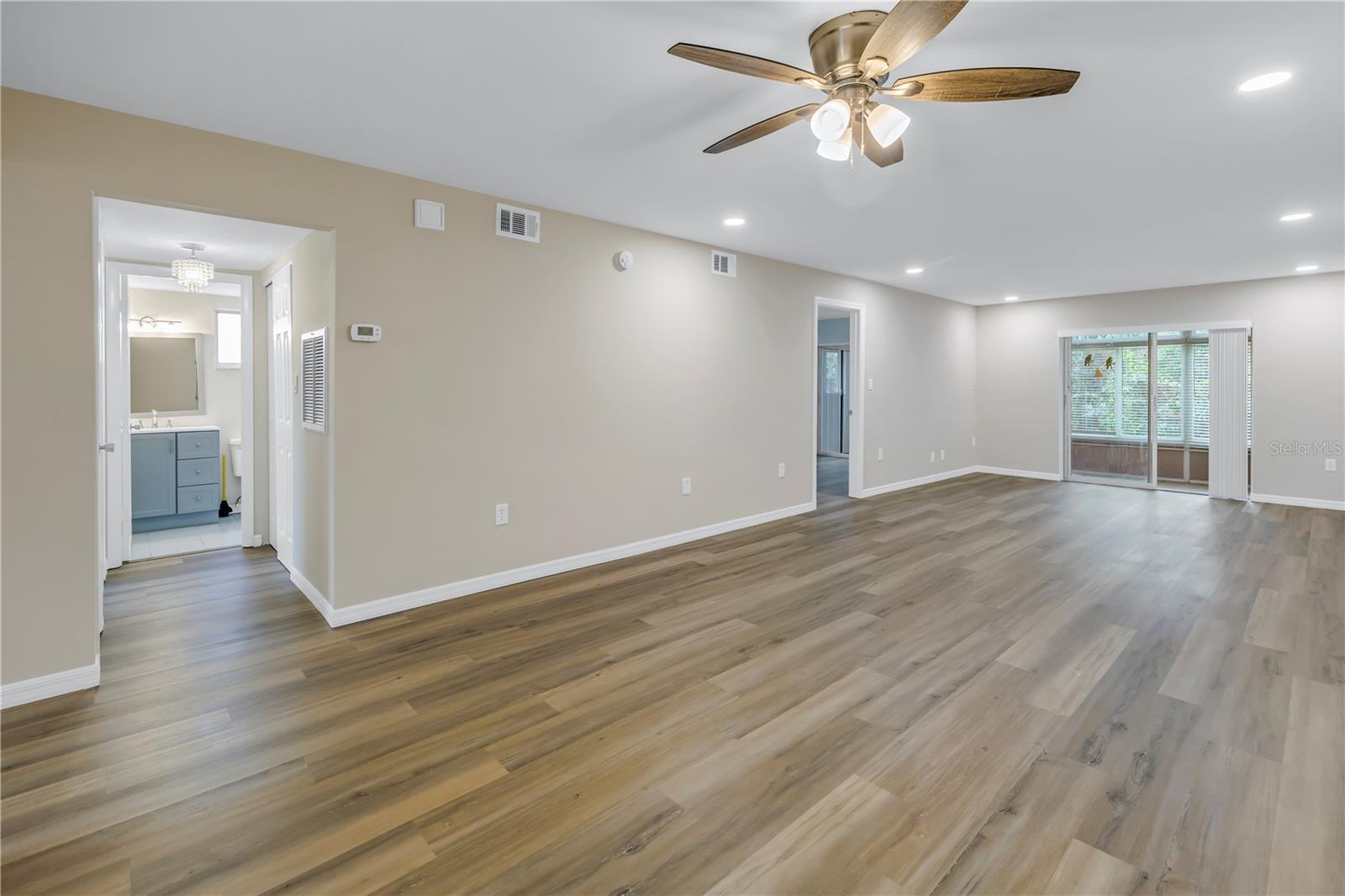 Image 12 of 40 For 3500 Lake Bayshore Drive K101