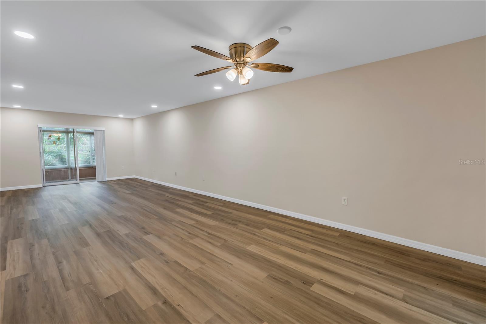 Image 13 of 40 For 3500 Lake Bayshore Drive K101