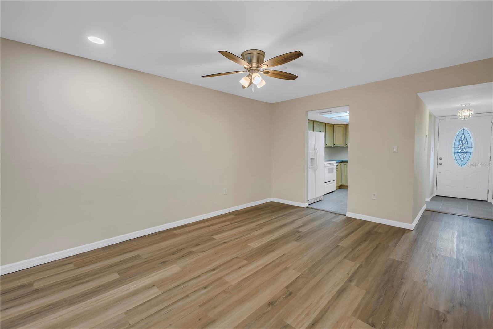 Image 14 of 40 For 3500 Lake Bayshore Drive K101