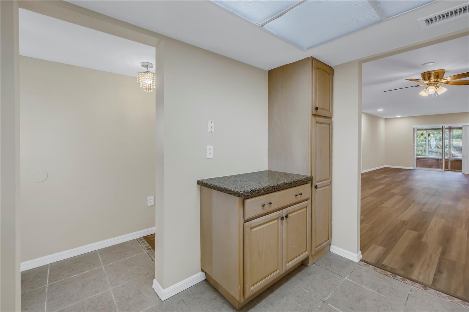 Image 9 of 40 For 3500 Lake Bayshore Drive K101