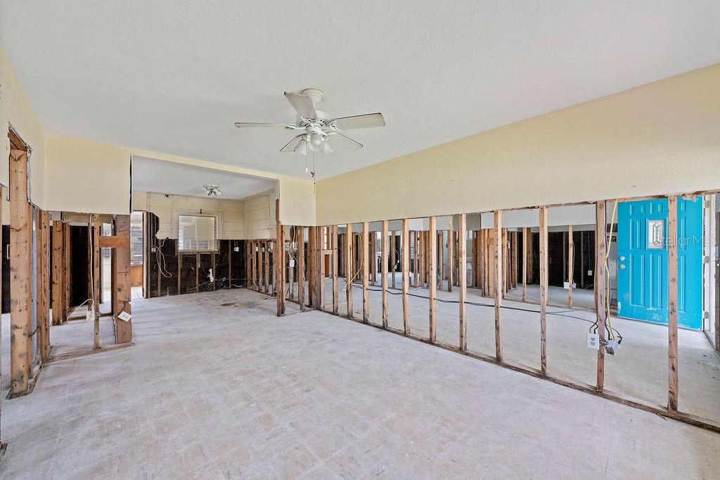 Image 10 of 50 For 14050 Miramar Avenue