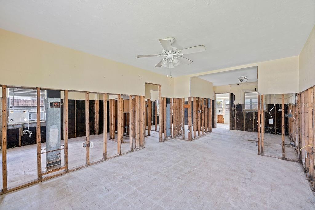 Image 18 of 50 For 14050 Miramar Avenue
