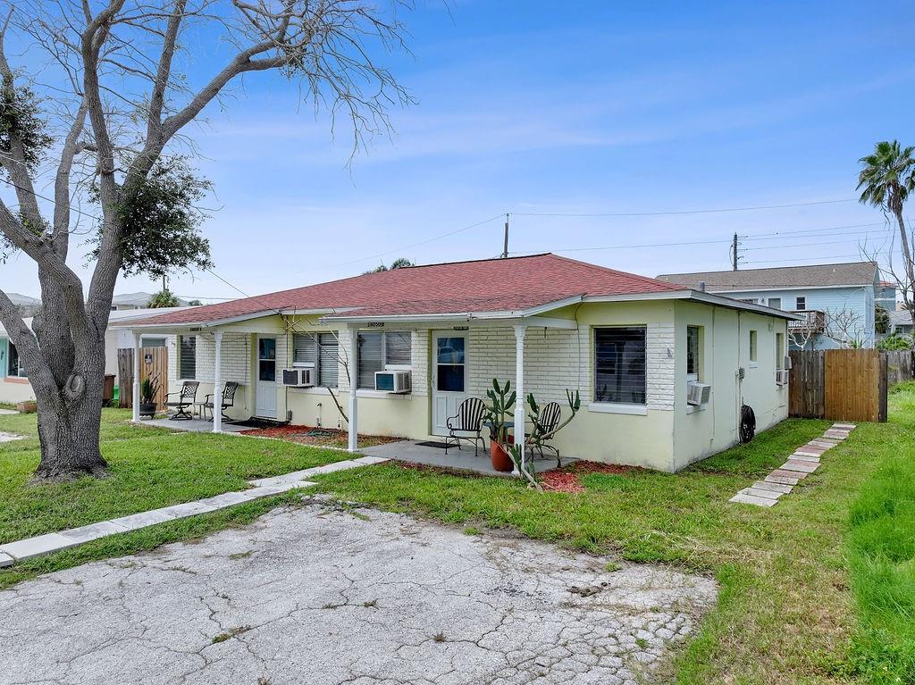Image 3 of 50 For 14050 Miramar Avenue