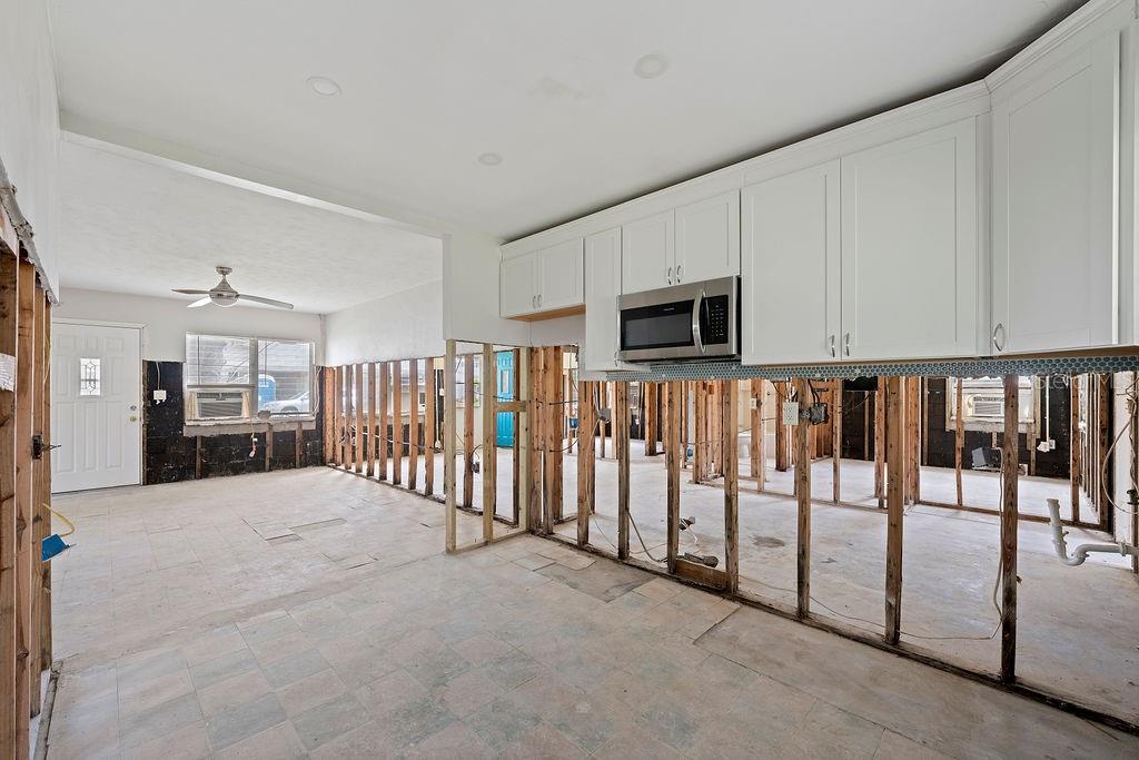 Image 34 of 50 For 14050 Miramar Avenue