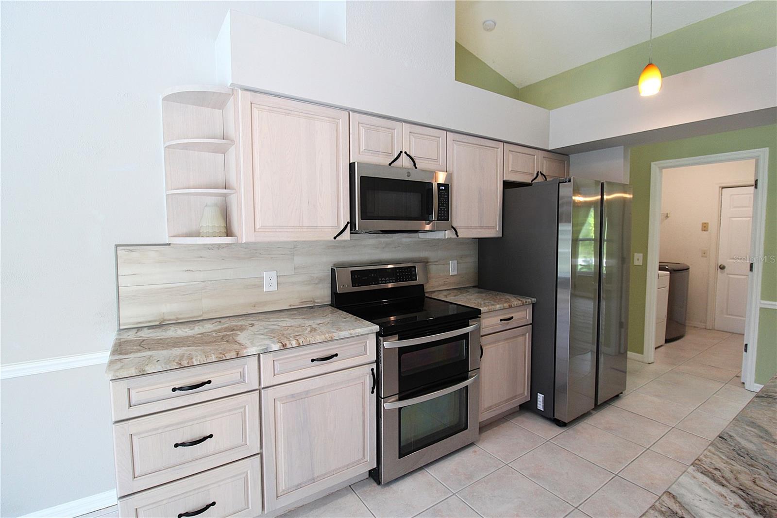 Image 3 of 25 For 9421 Fruitland Avenue