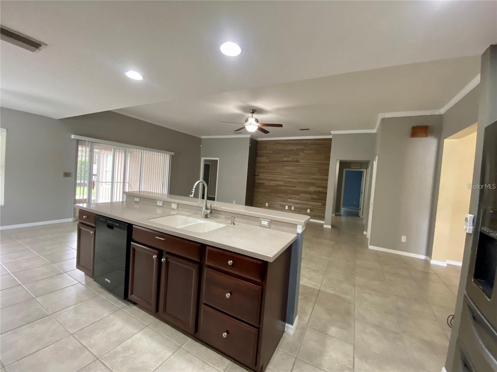 Image 13 of 39 For 6105 42nd Street Circle E