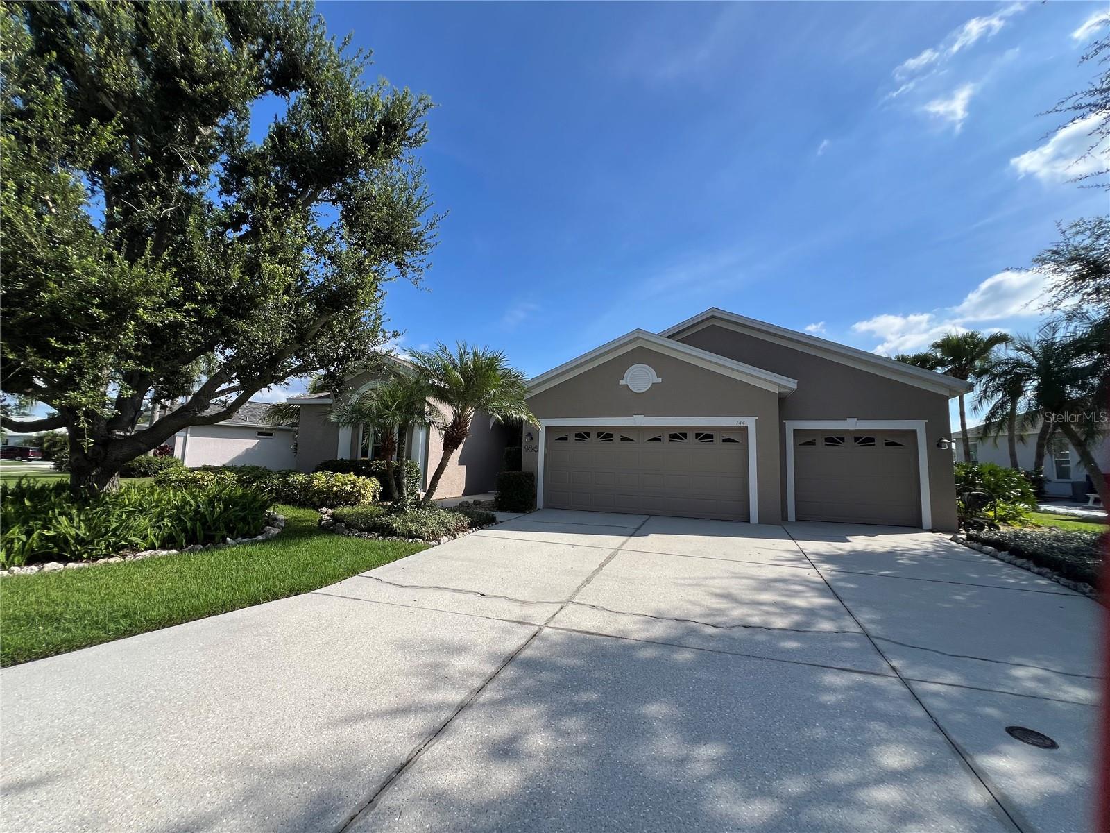 Image 4 of 57 For 144 41st Circle E