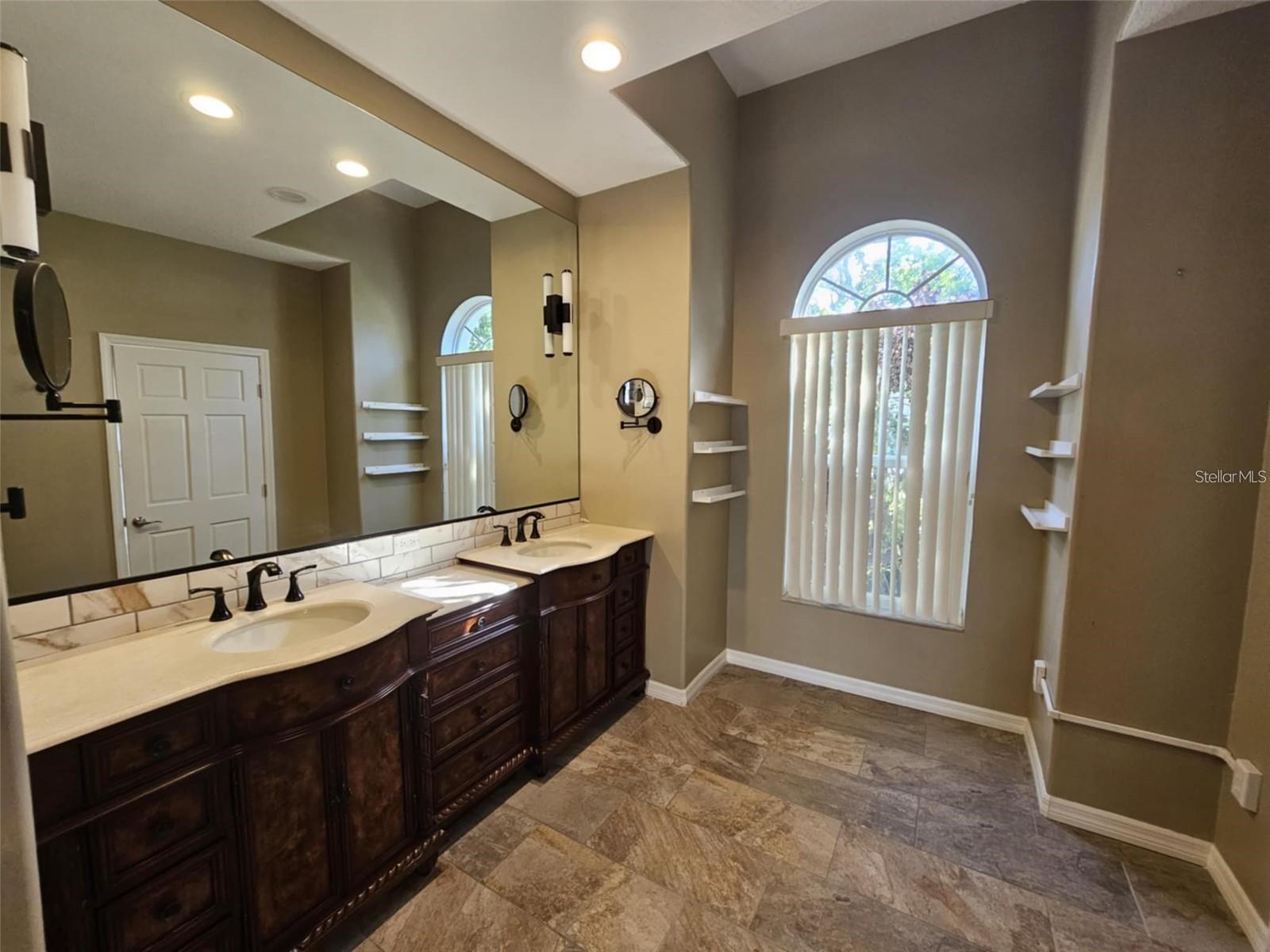 Image 17 of 29 For 7114 River Club Boulevard