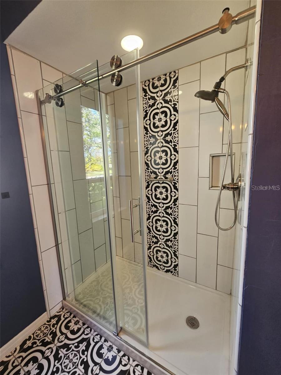 Image 21 of 29 For 7114 River Club Boulevard