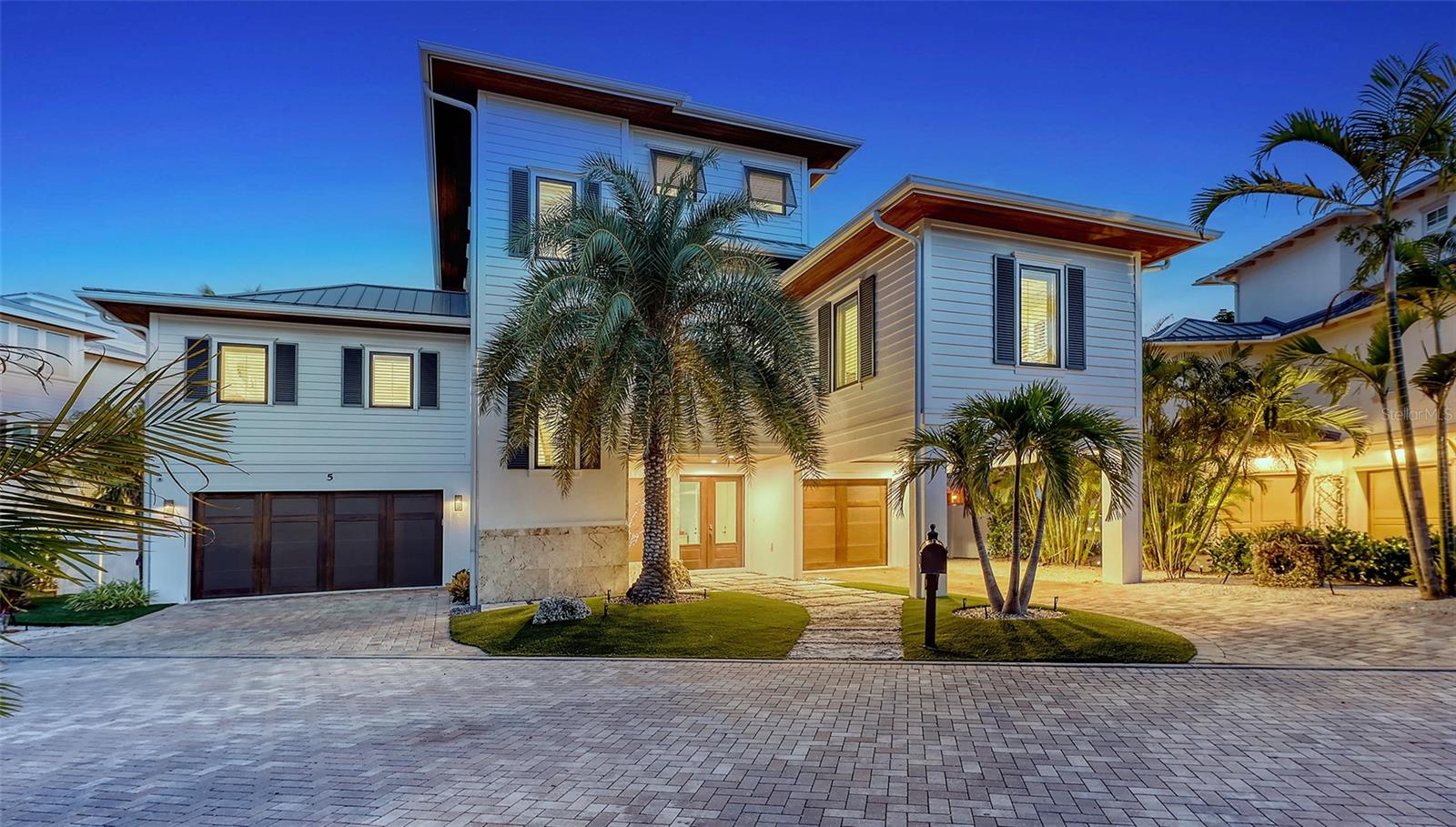 Image 2 of 74 For 5005 Gulf Of Mexico Drive 5