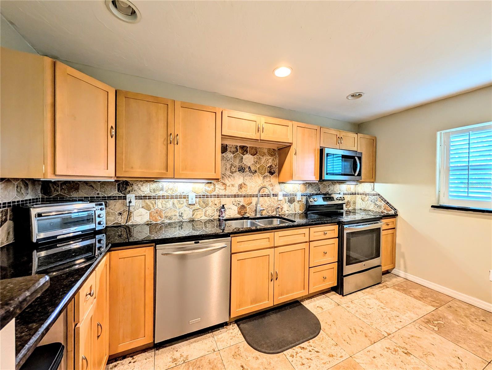 Image 11 of 31 For 5104 29th Street W