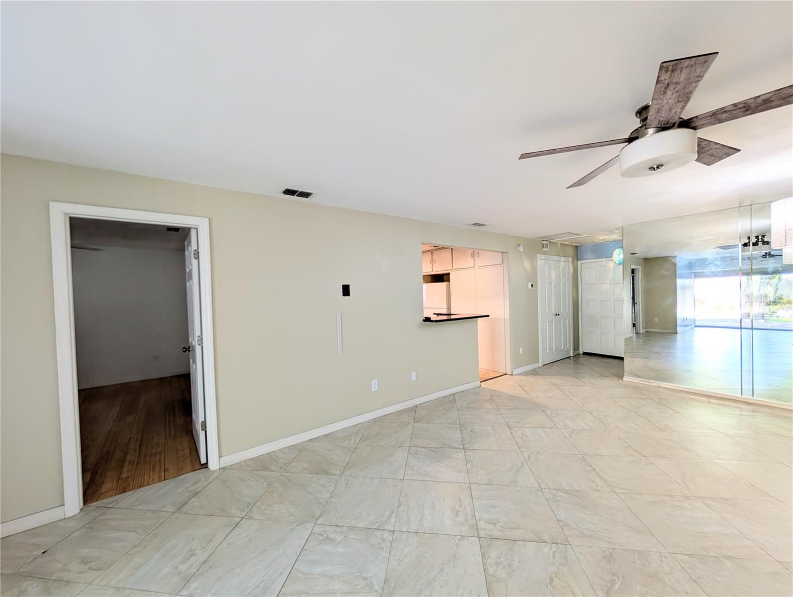 Image 18 of 31 For 5104 29th Street W