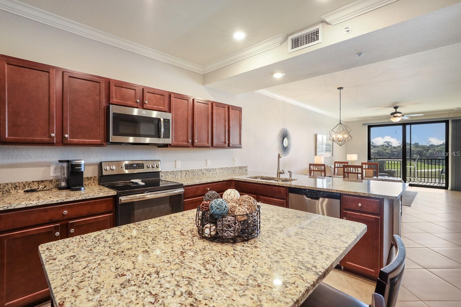 Image 12 of 57 For 16904 Vardon Terrace 304