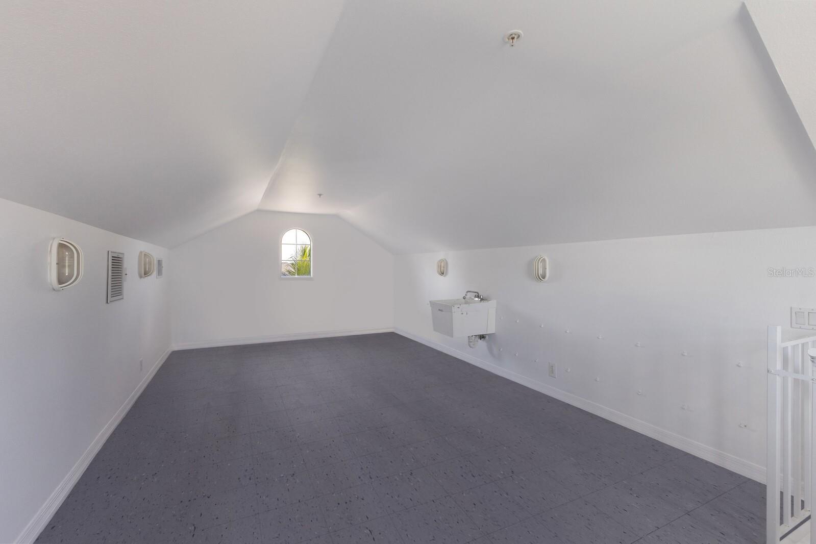Image 41 of 56 For 4519 Blue Marlin Drive