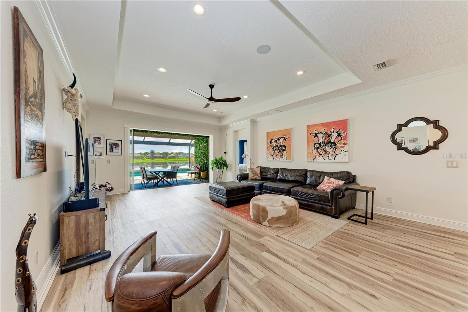 Image 14 of 56 For 12051 Forest Park Circle