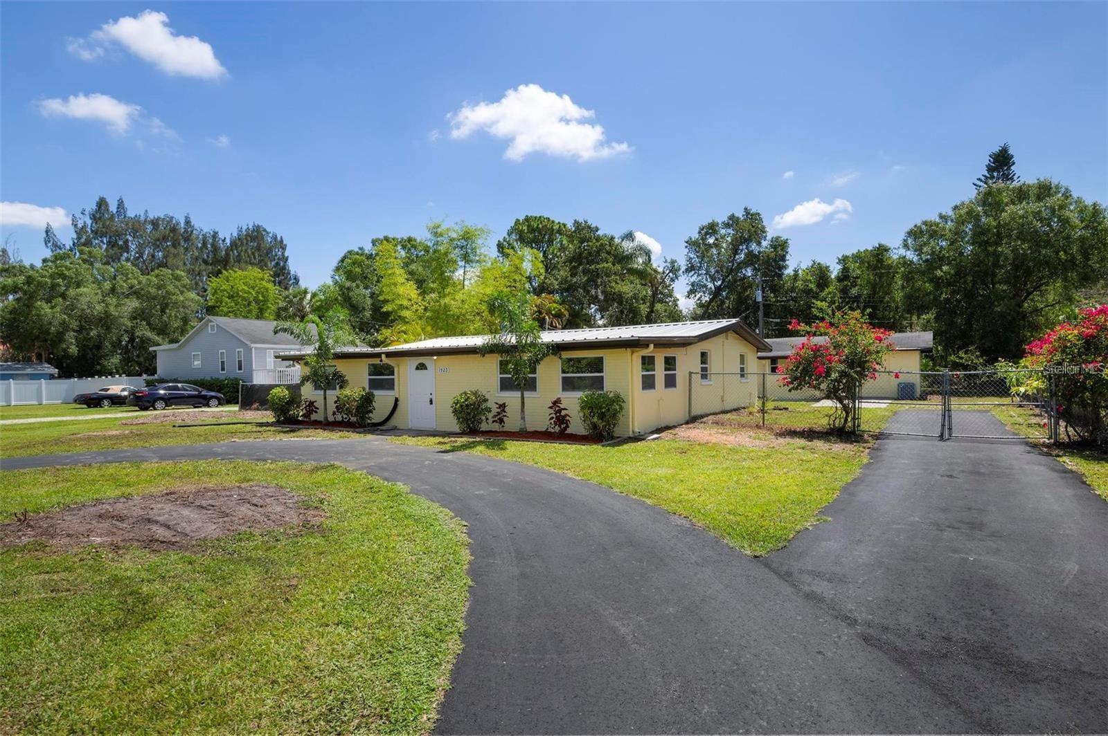 Details for 1923 45th Street Court E, BRADENTON, FL 34208