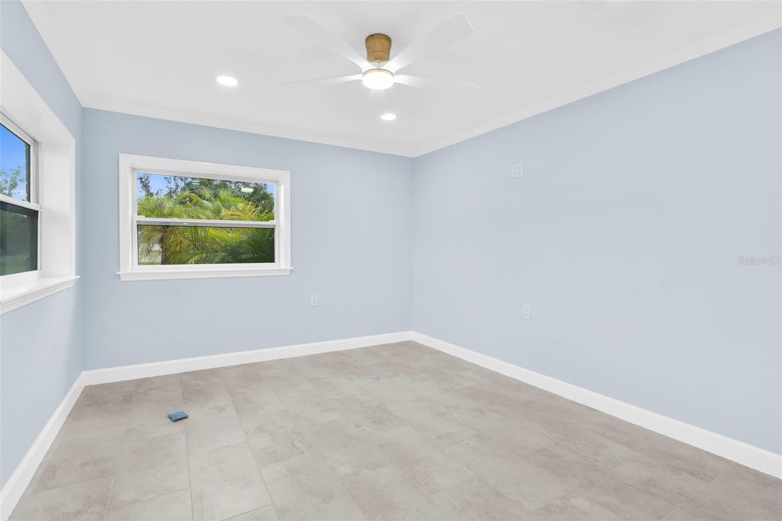 Image 13 of 39 For 1923 45th Street Court E