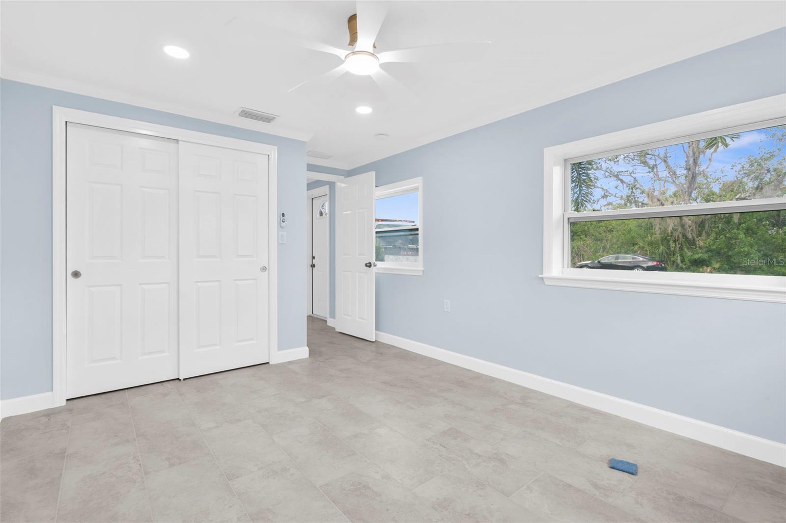 Image 14 of 39 For 1923 45th Street Court E
