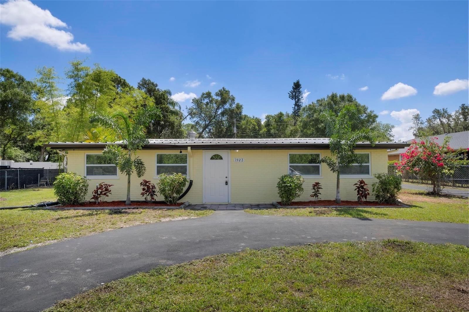 Image 3 of 39 For 1923 45th Street Court E