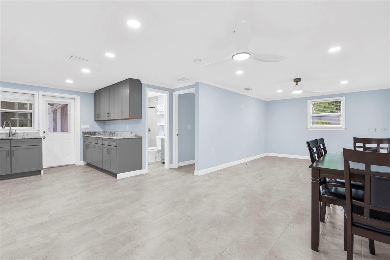 Image 7 of 39 For 1923 45th Street Court E