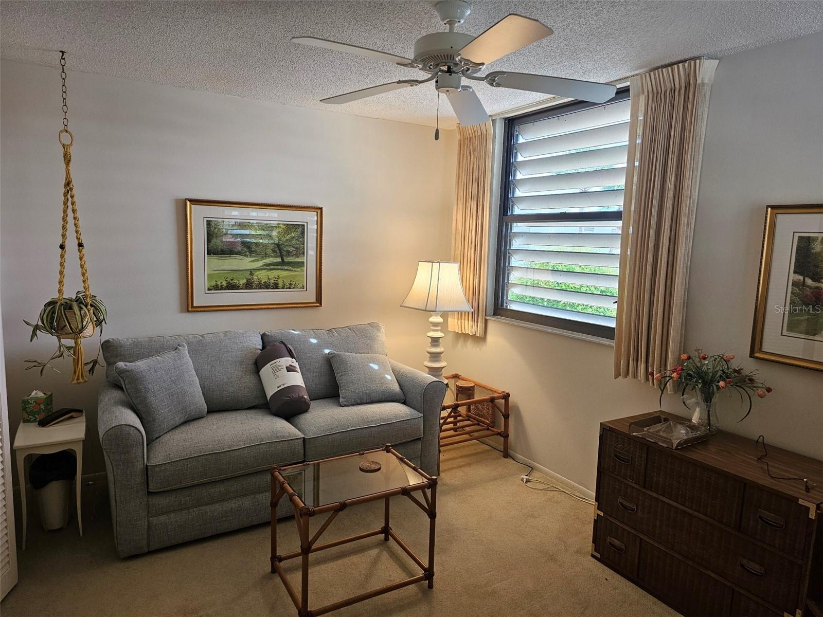 Image 18 of 26 For 586 Lakeside Drive 586