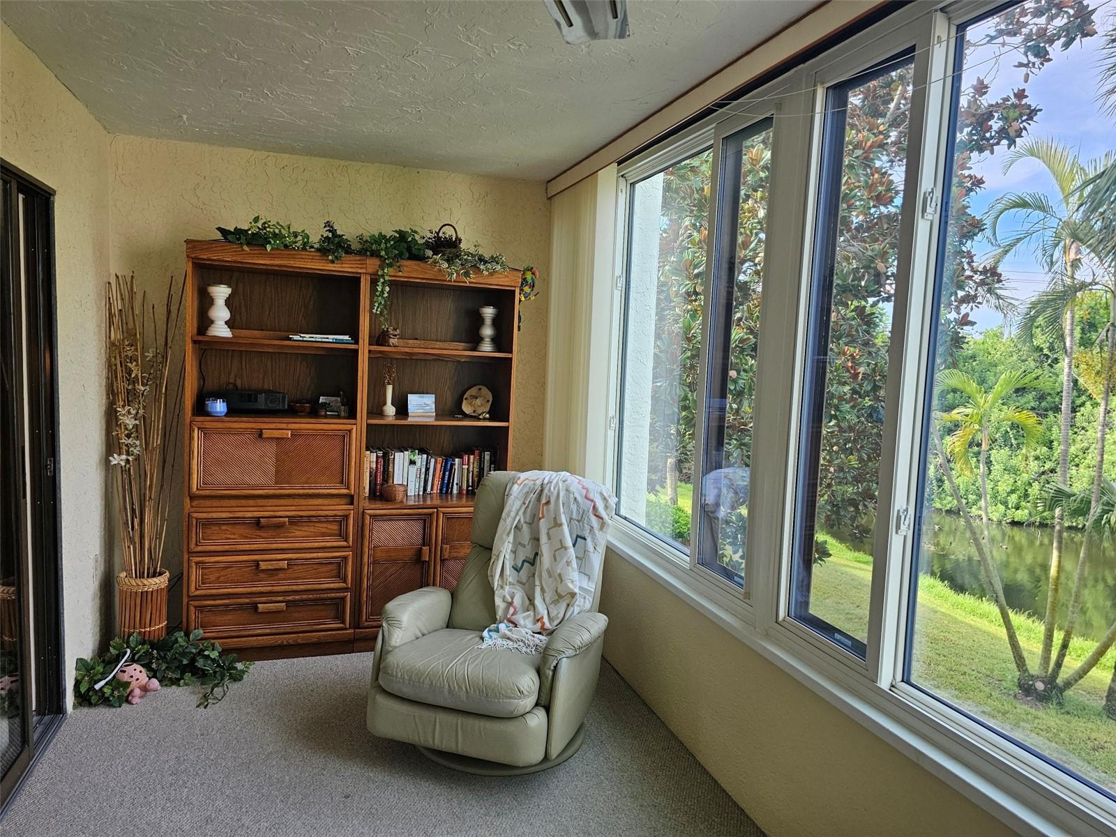 Image 23 of 26 For 586 Lakeside Drive 586