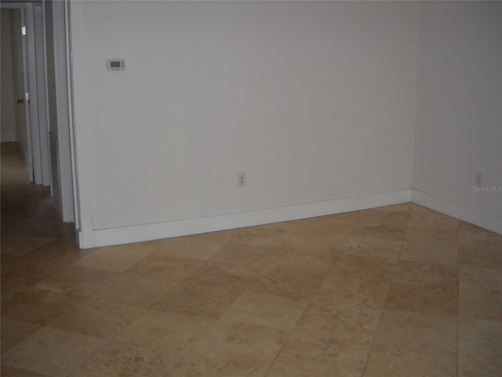 Image 4 of 22 For 500 Jefferson Avenue I-2