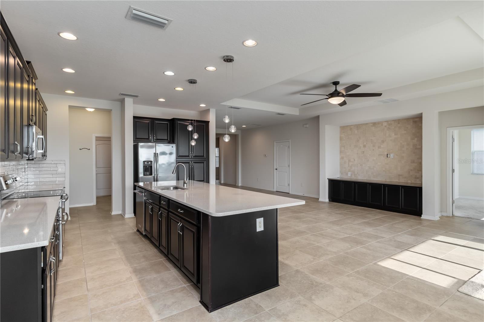 Image 22 of 40 For 7499 Aguila Drive
