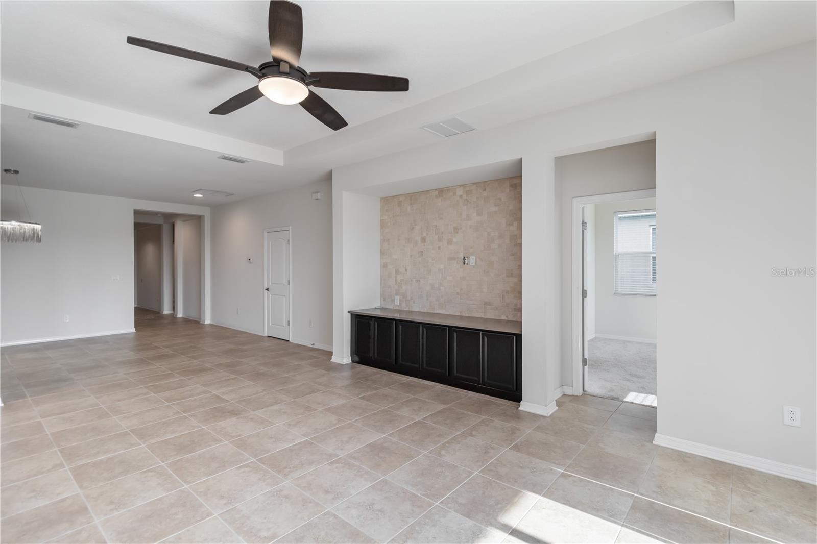 Image 25 of 40 For 7499 Aguila Drive