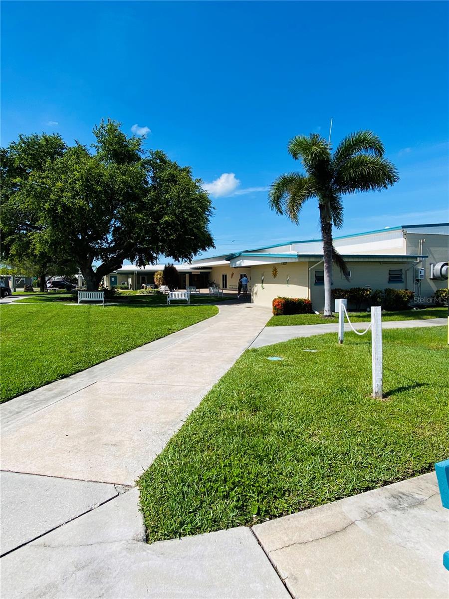 Image 37 of 50 For 1912 Florida Boulevard