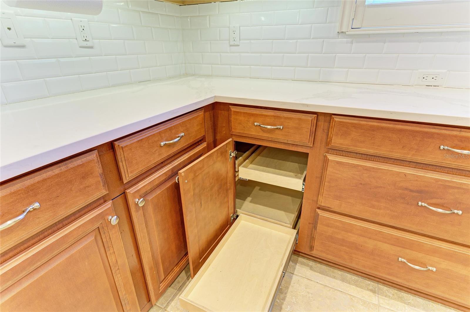 Image 20 of 52 For 167 Fontanelle Circle