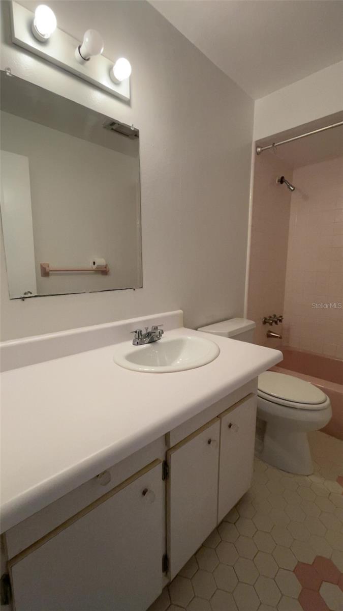 Image 14 of 21 For 3106 Harbor Boulevard 4b