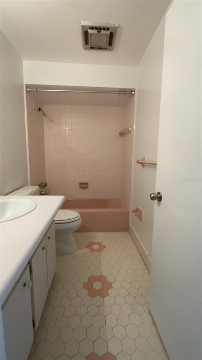 Image 15 of 21 For 3106 Harbor Boulevard 4b