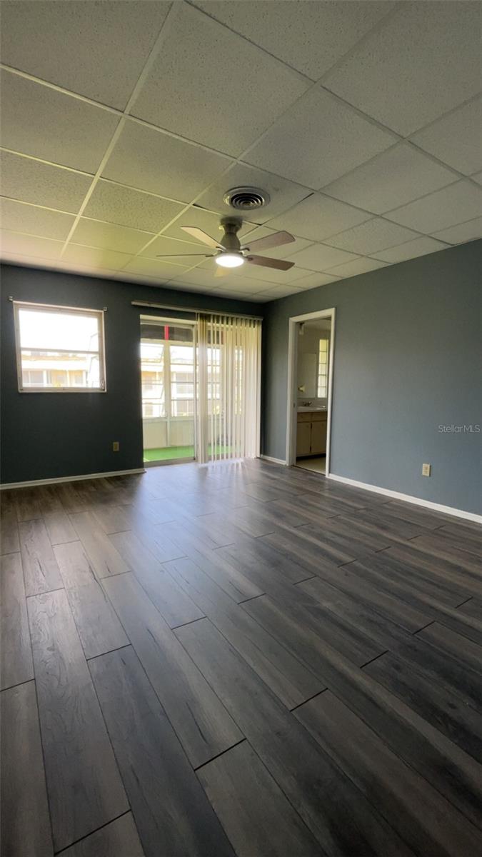 Image 17 of 21 For 3106 Harbor Boulevard 4b