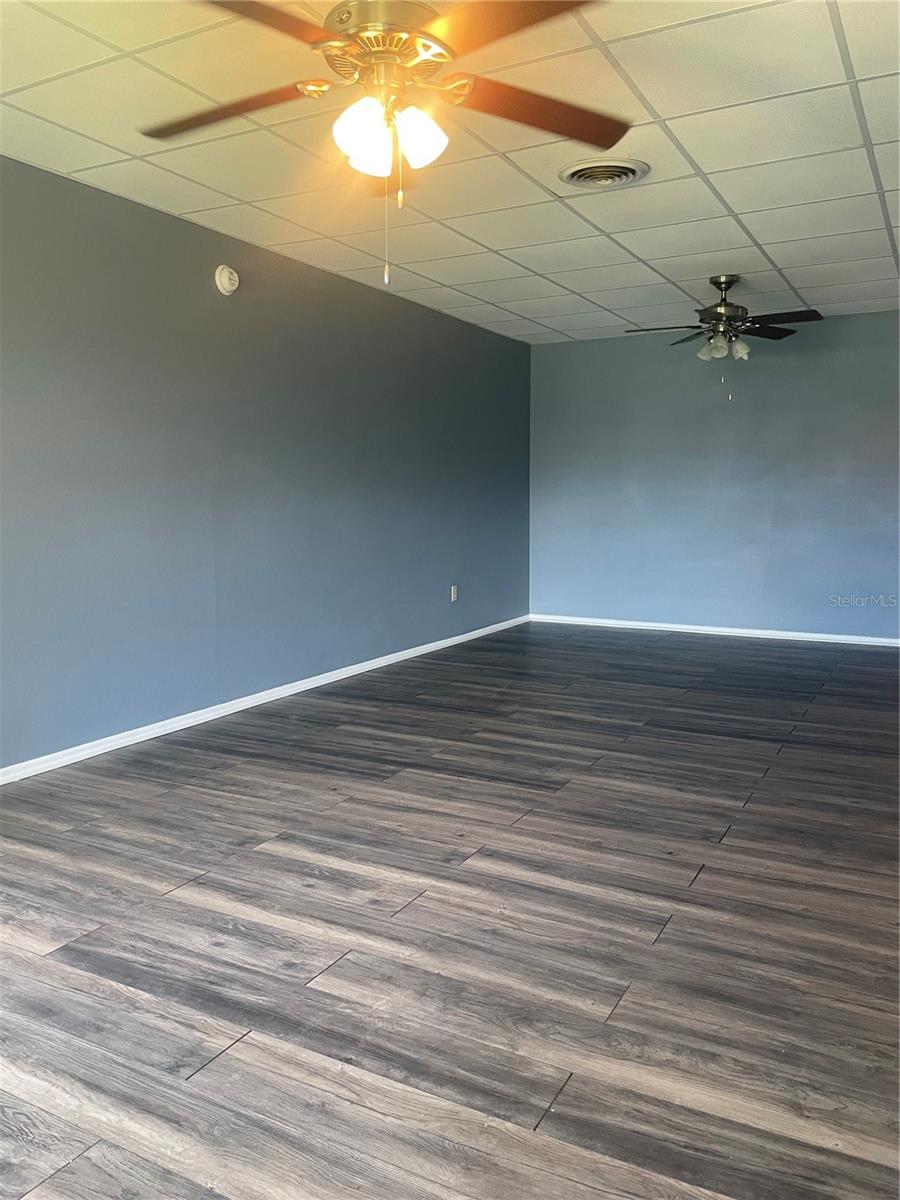 Image 9 of 21 For 3106 Harbor Boulevard 4b