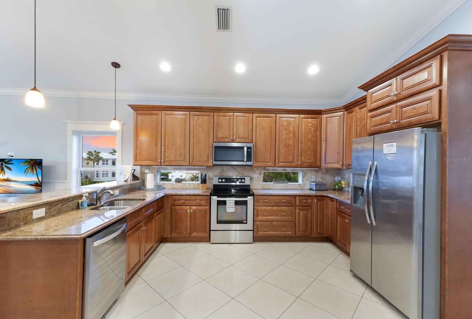 Image 4 of 35 For 105 4th Street S