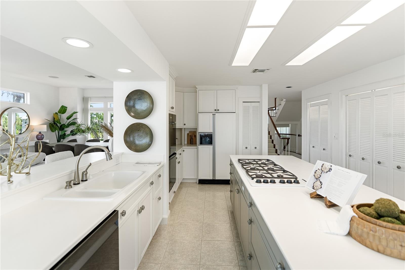 Image 18 of 99 For 709 Key Royale Drive