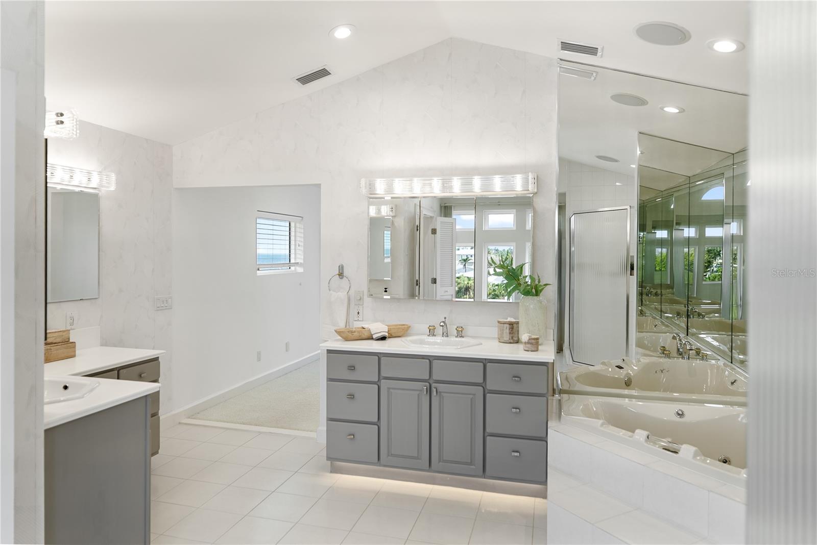 Image 57 of 99 For 709 Key Royale Drive