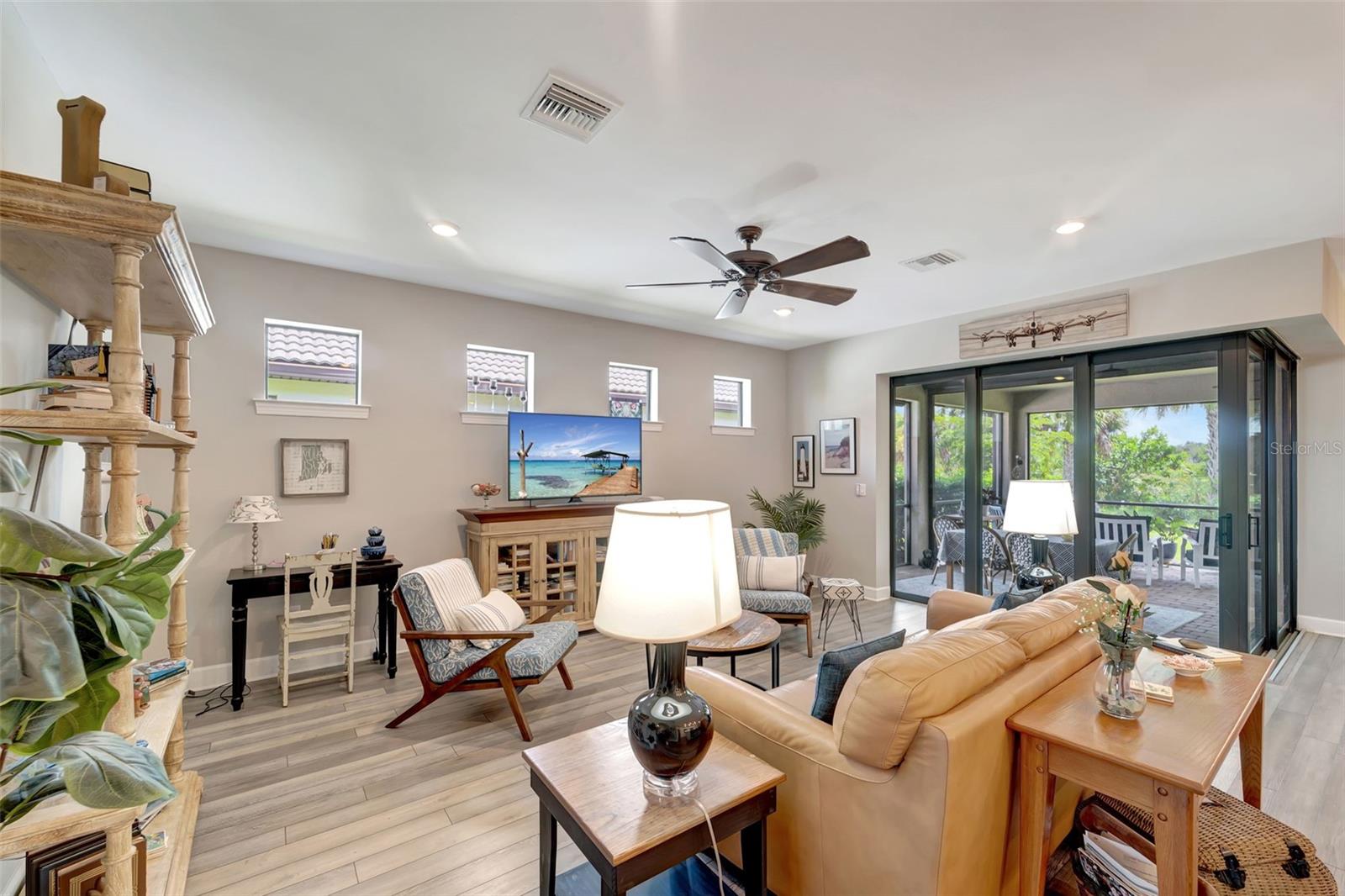 Image 9 of 50 For 12394 Marsh Pointe Road