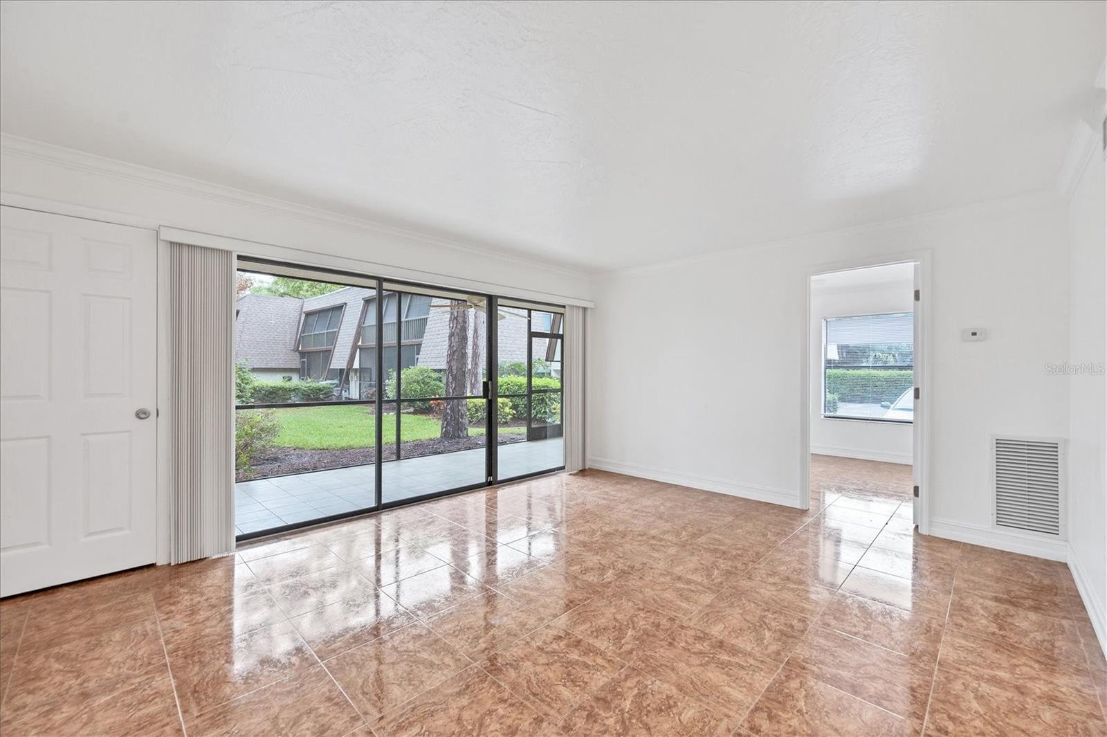 Image 10 of 66 For 4602 Ringwood Meadow 13