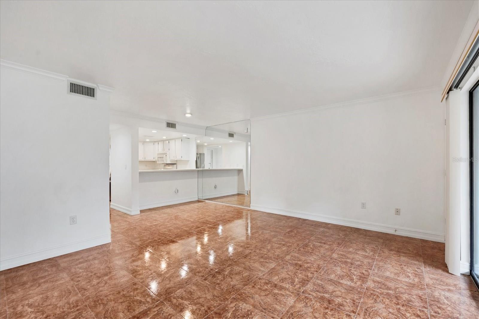 Image 15 of 66 For 4602 Ringwood Meadow 13