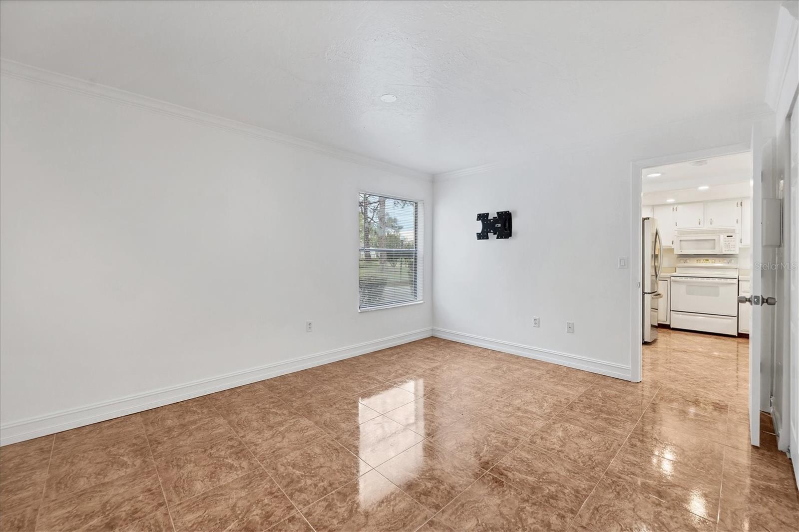Image 21 of 66 For 4602 Ringwood Meadow 13