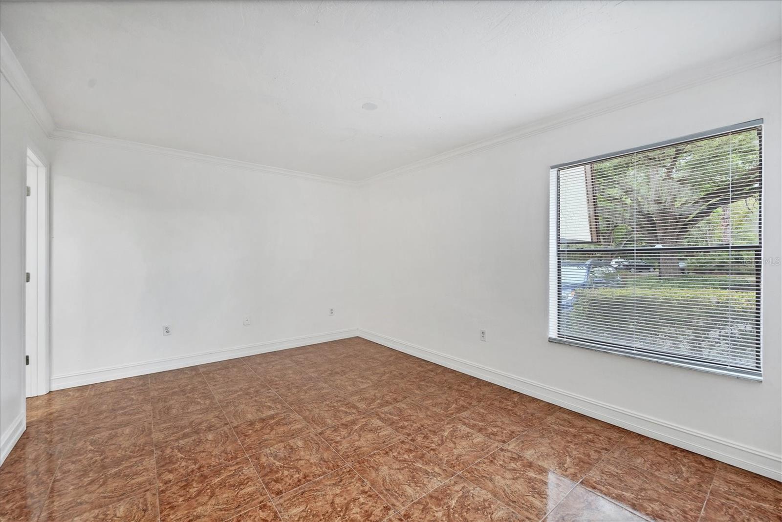 Image 22 of 66 For 4602 Ringwood Meadow 13