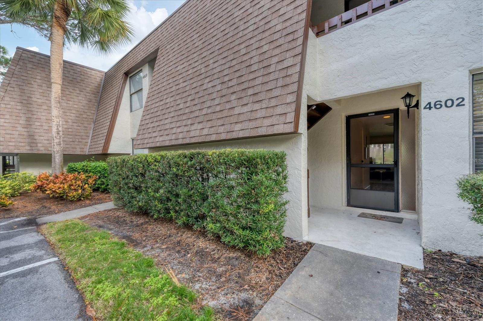 Image 6 of 66 For 4602 Ringwood Meadow 13